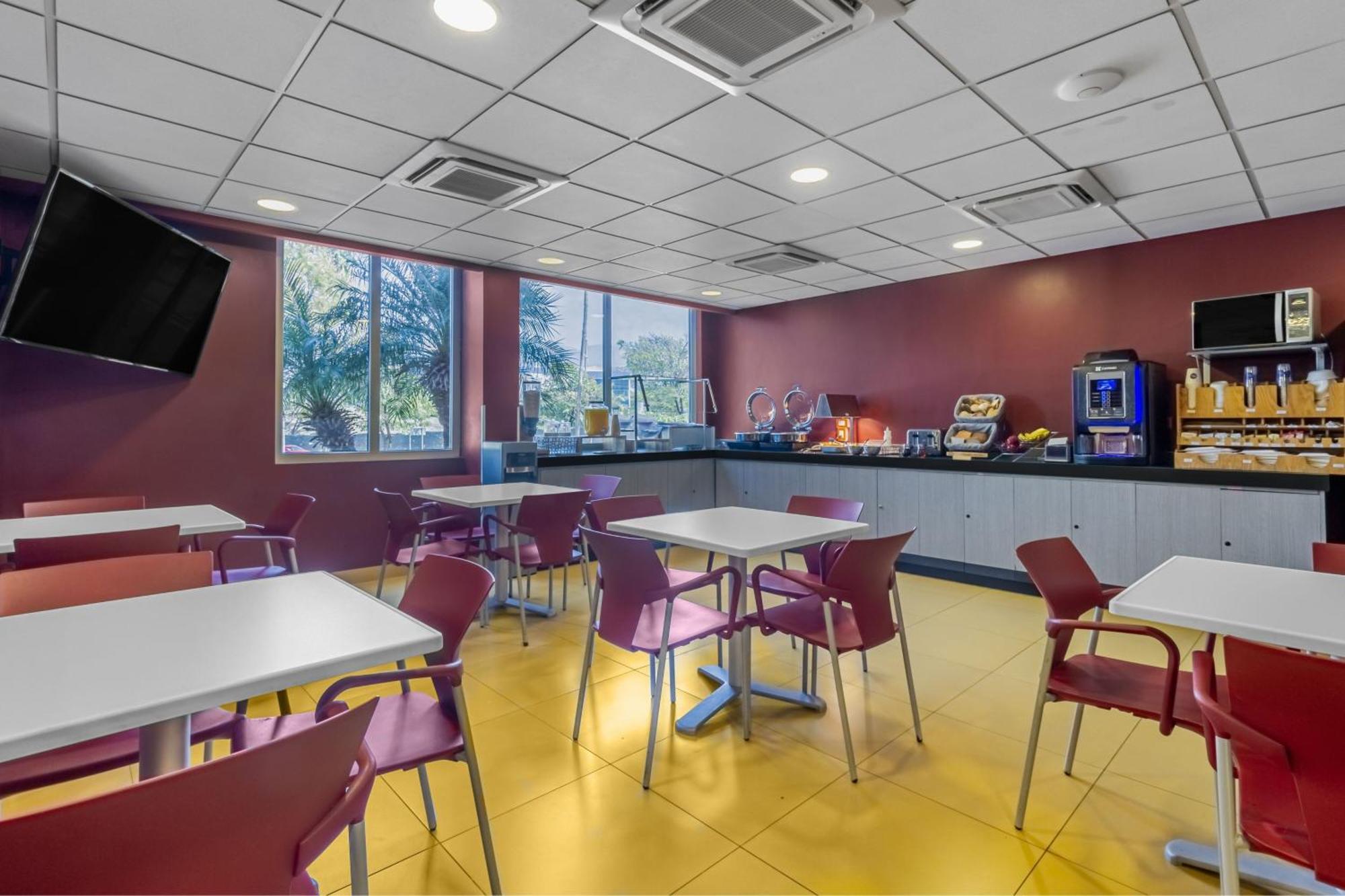 City Express Junior By Marriott Tuxtla Gutierrez Poliforum Exterior photo